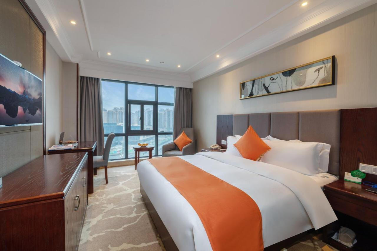 Huzhou Wealth Hotel Exterior foto