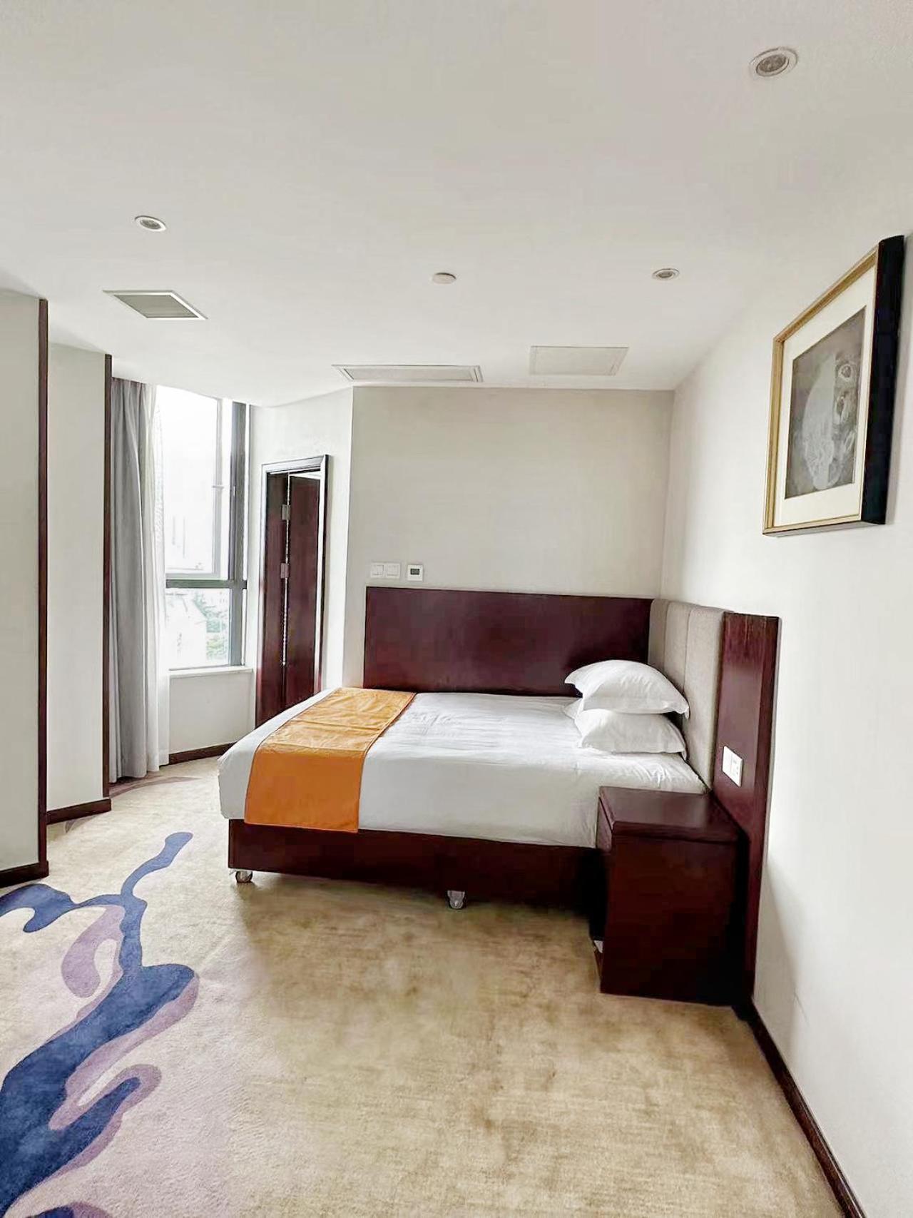 Huzhou Wealth Hotel Exterior foto